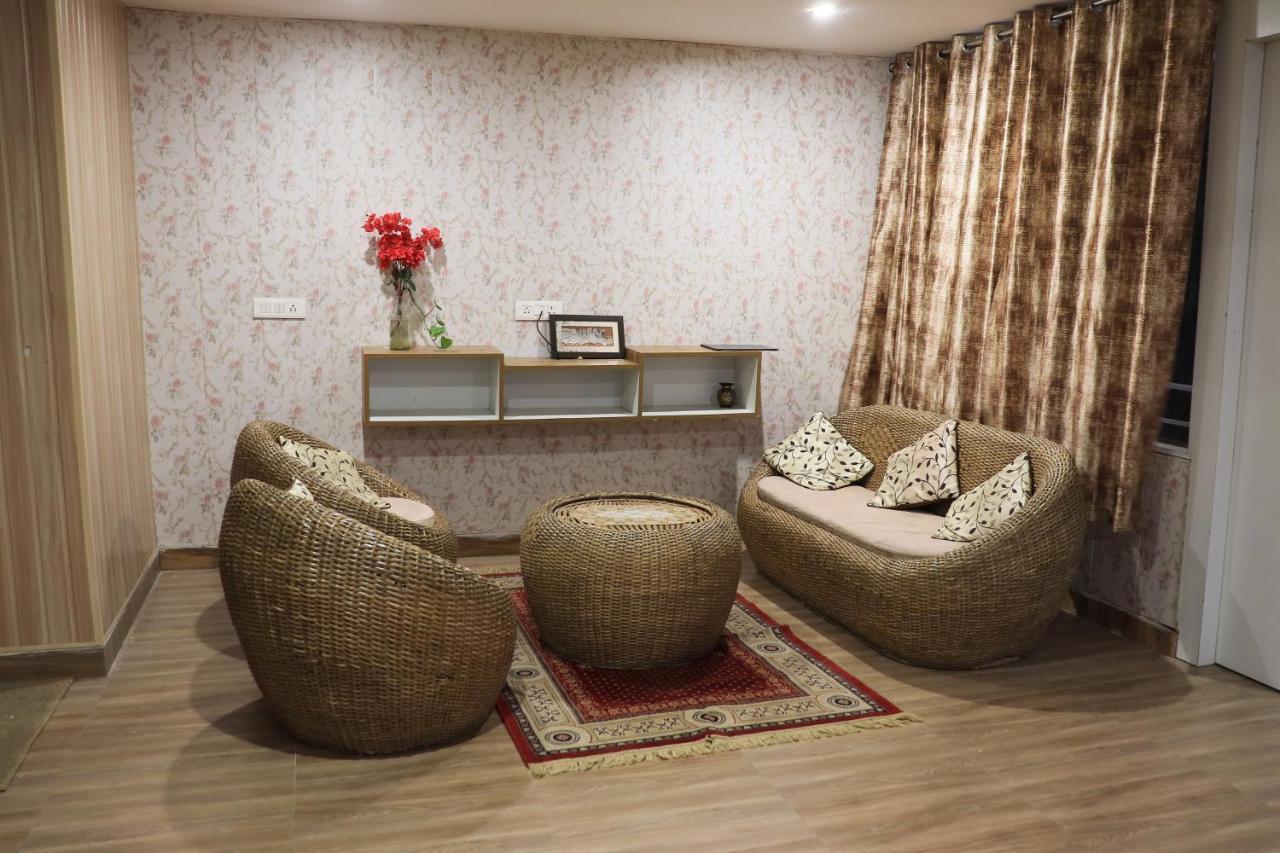 Valley Retreat Home Stay 德拉敦 外观 照片