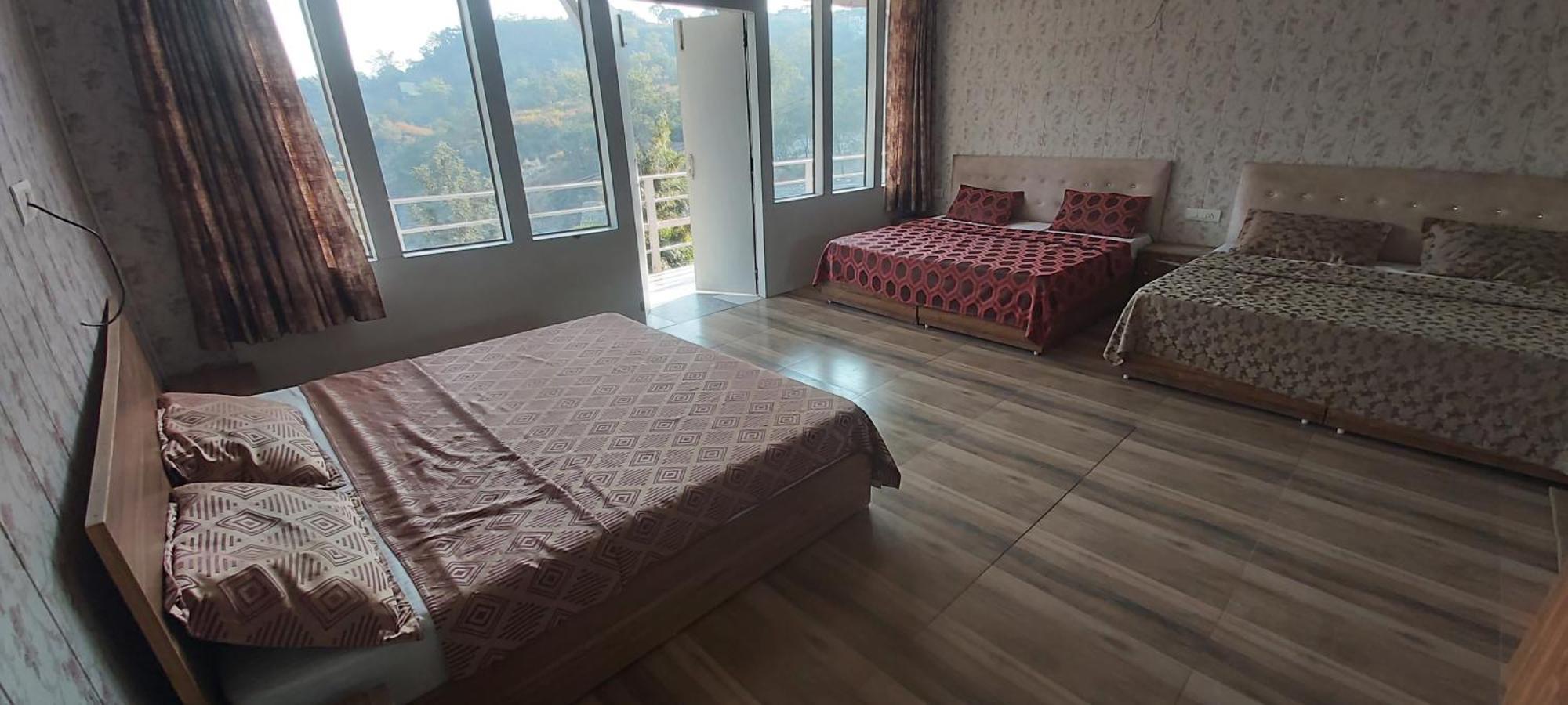 Valley Retreat Home Stay 德拉敦 客房 照片